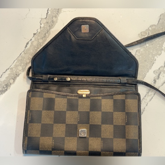 Vintage Fendi bag - Picture 2 of 15